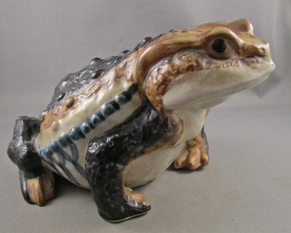 Vintage Porcelain Bull Frog From Japan 1pc B090-3