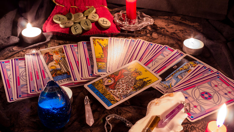 Tarot Vs Oracle - Which is right for you?
