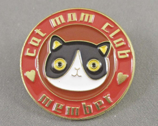 "Cat Mom Club Member" Enamel Pin 1pc (BIN 68)