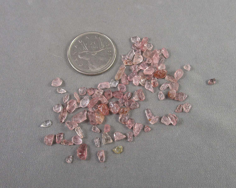 Strawberry Quartz Stone Chips 100g - Undrilled (G095-2)