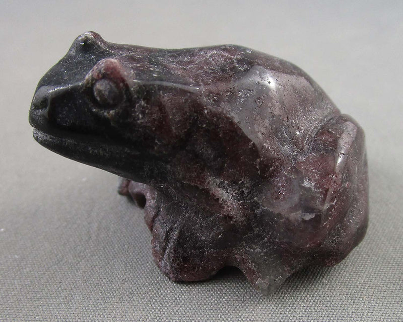 Garnet Frog Statue  1pc Z062