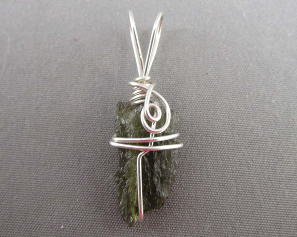 Moldavite Crystal Pendant (925 Sterling Silver) 1pc B042-1