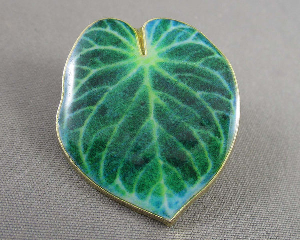 Anthurium Leaf Enamel Pin 1pc (BIN 129)