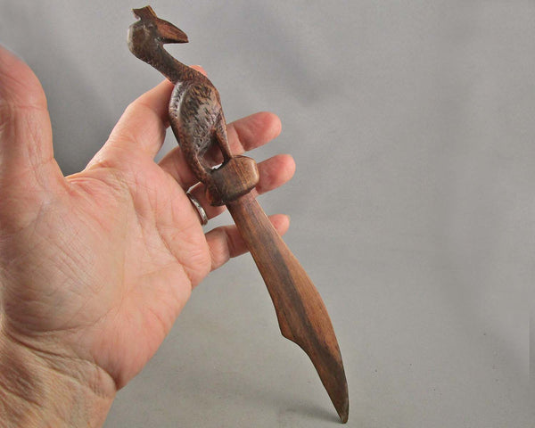 Carved Wood Dagger 1pc B070-5