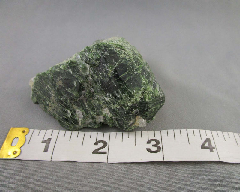 Green Diopside Crystal 1pc B091-1