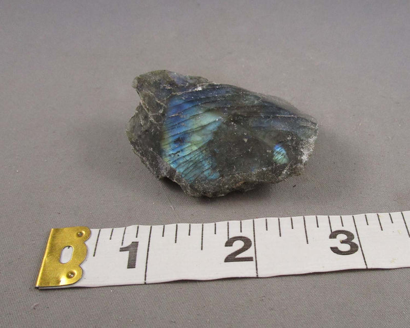Flashy Labradorite Stone 1pc B101-5
