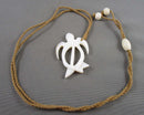 Mother of Pearl Turtle Pendant Necklace Vintage H052-24