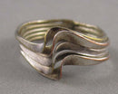 Wave Ring Size 7.5 (Vintage) H067-27