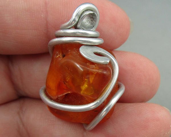 Amber Pendant Vintage B117-6