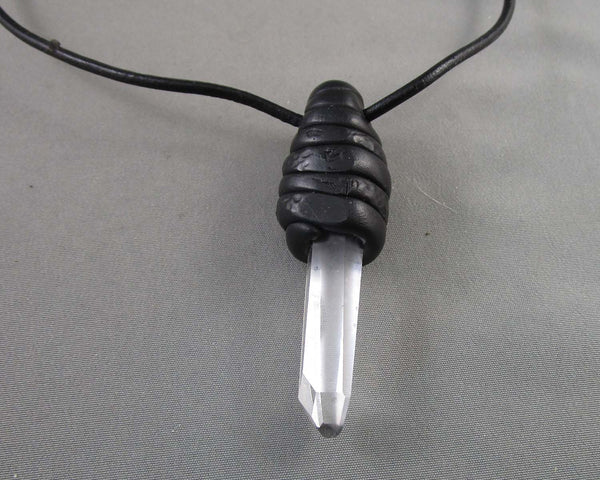 Clear Quartz Point Necklace (Vintage) B043-5