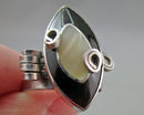 Mother of Pearl Gemstone Ring (Vintage) H005-14