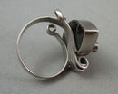 Mother of Pearl Gemstone Ring (Vintage) H005-14