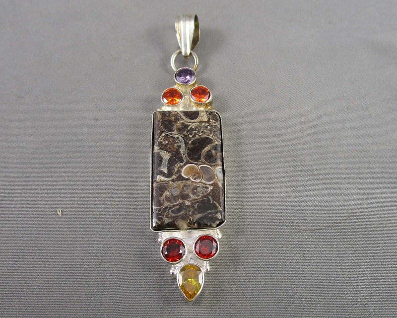 Turitella Agate Pendant (Vintage) H037-7