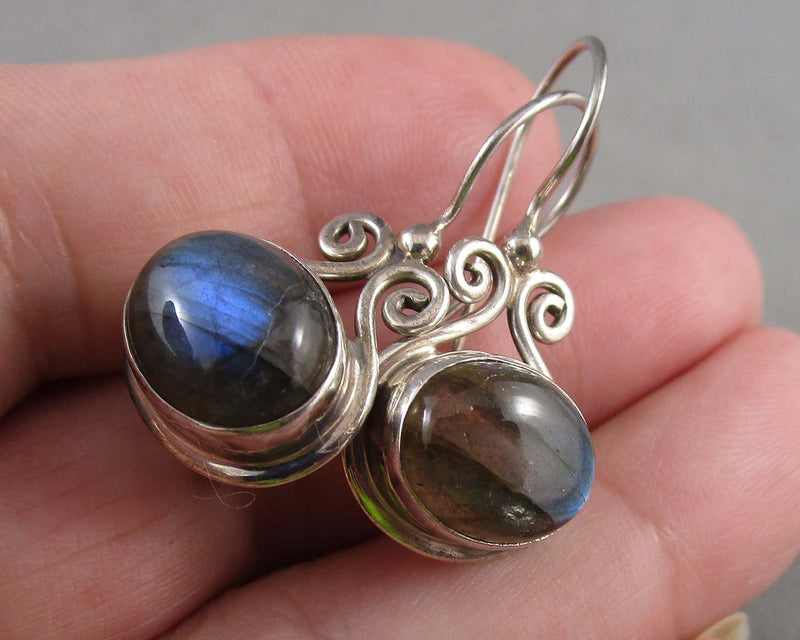 Beautiful Labradorite Earrings in Sterling Silver H037-12