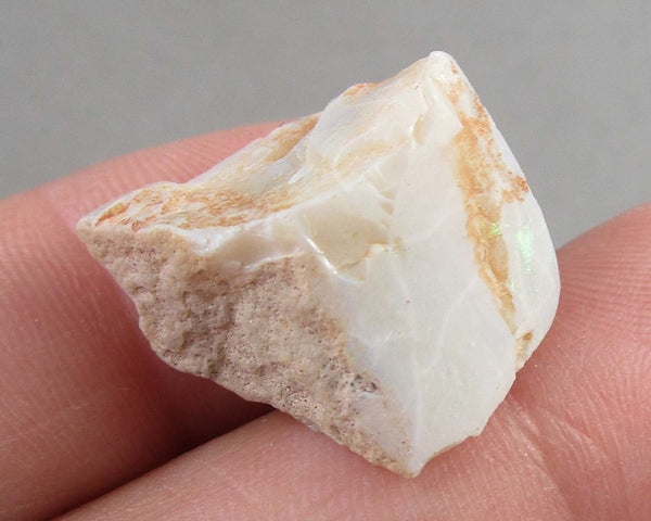 Flashy White Opal (Australia) 1pc B010-10