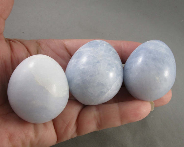 Blue Calcite Crystal Egg 1pc Z005