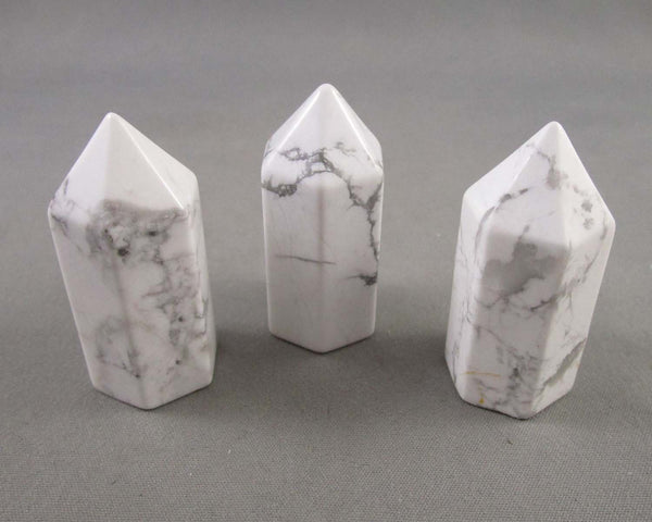 Howlite Mini Standing Point 1pc (J274)