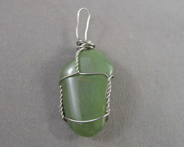 Aventurine Gemstone Wire Wrapped Pendant (Vintage) B013-5