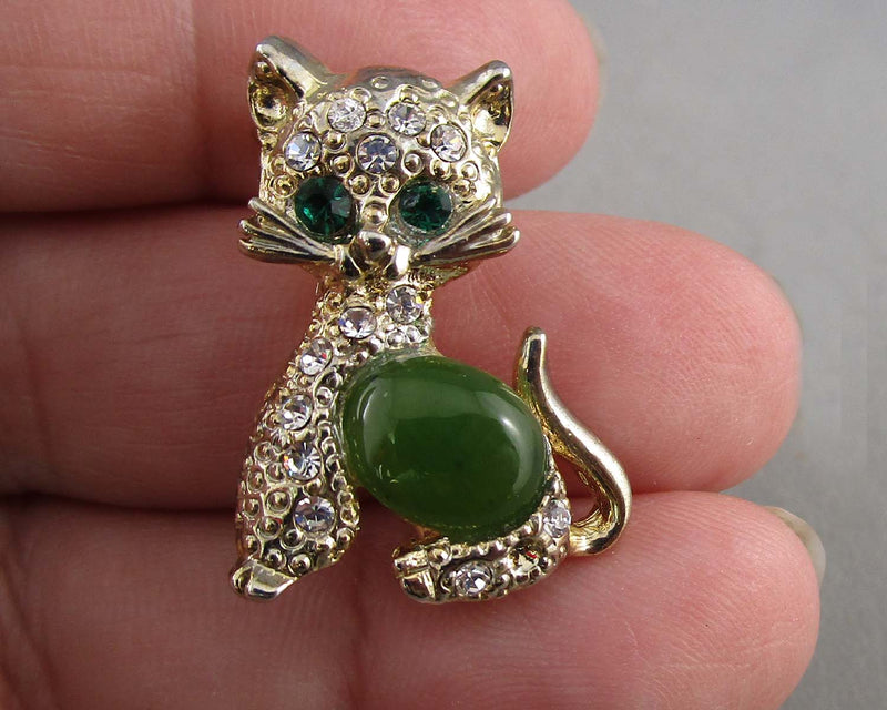 Jade Cat Brooch H057-17 (Vintage)