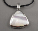 Mother of Pearl Pendant Necklace (Vintage) H082-25