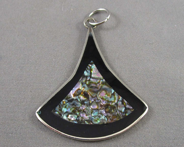 Abalone Shell Pendant H065-8