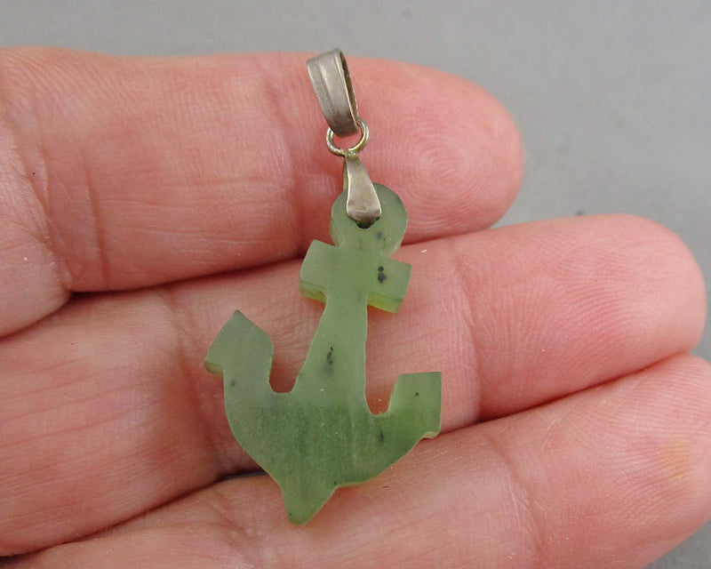 Jade Anchor Gemstone Pendant (Vintage) H066-3
