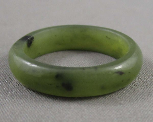 Jade Gemstone Ring Size 6 (Vintage) H068-3
