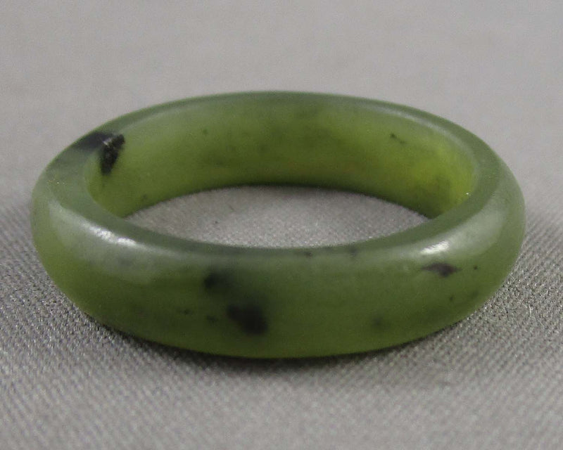 Jade Gemstone Ring Size 6 (Vintage) H068-3