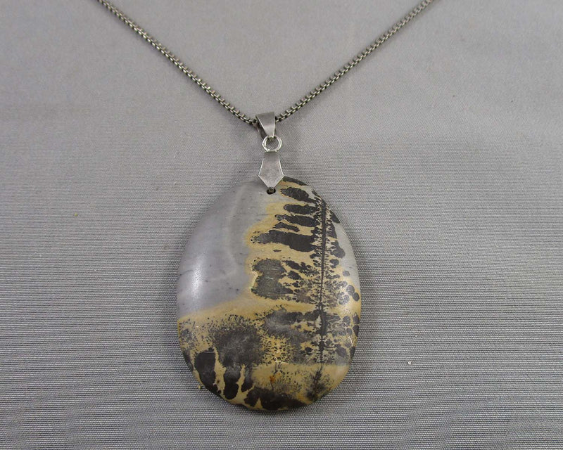 Dendritic Jasper Necklace H068-16 (Vintage)