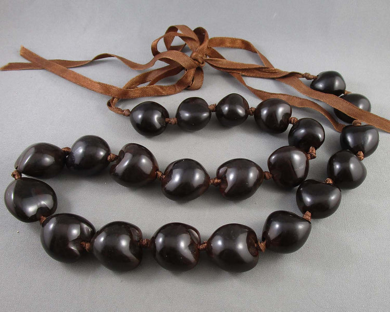 Hawaiian Kukui Nut Necklace Vintage H007-13