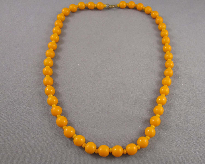 Orange Czech Glass Knotted Necklace(Vintage) H081-13