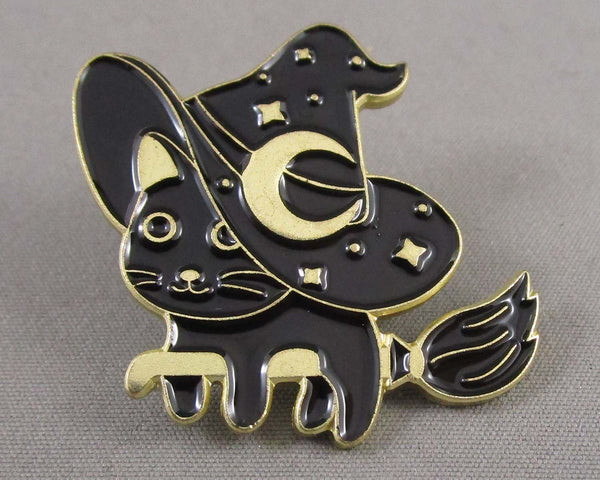 Witch Cat on Broom Enamel Pin 1pc (BIN 39)