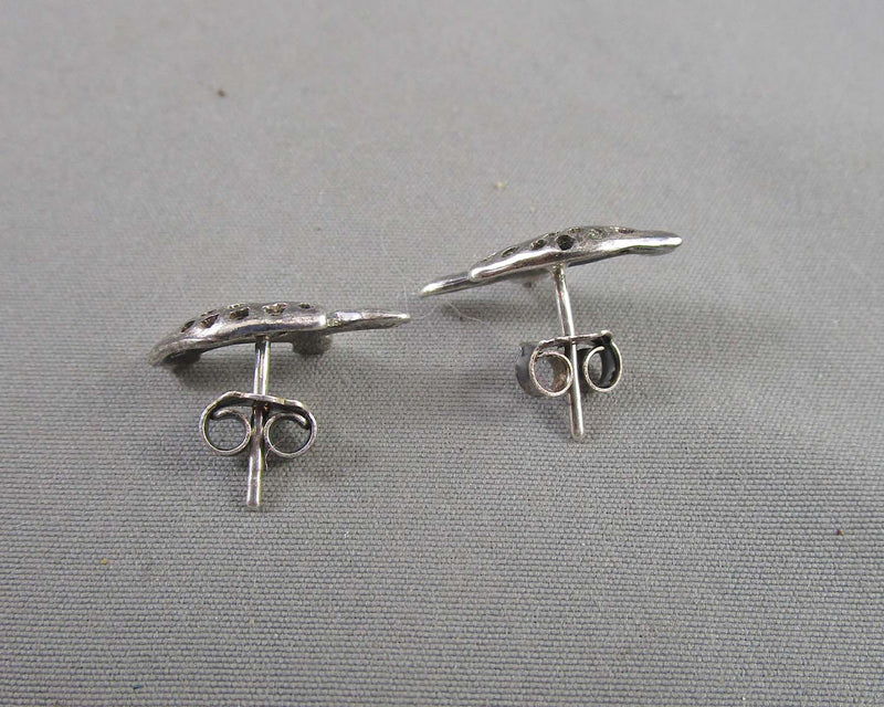 Sterling Silver Turtle Earrings H017-22