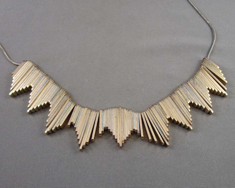 Unique Metal Fringe Necklace H082-9