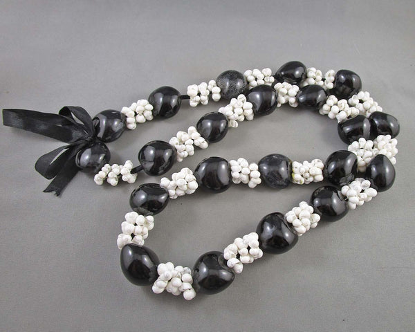 Hawaiian Kukui Nut Necklace Vintage H085-12