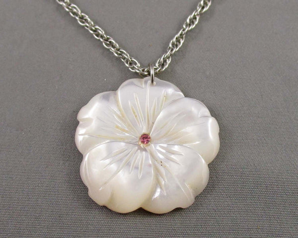 Shell Flower Pendant Necklace H085-14