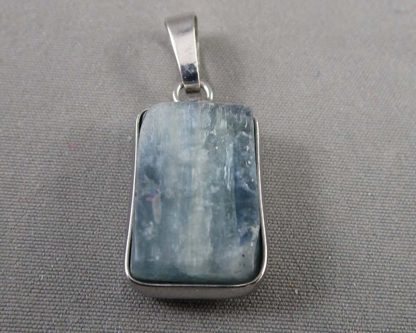 Blue Kyanite Pendant Vintage H111-8