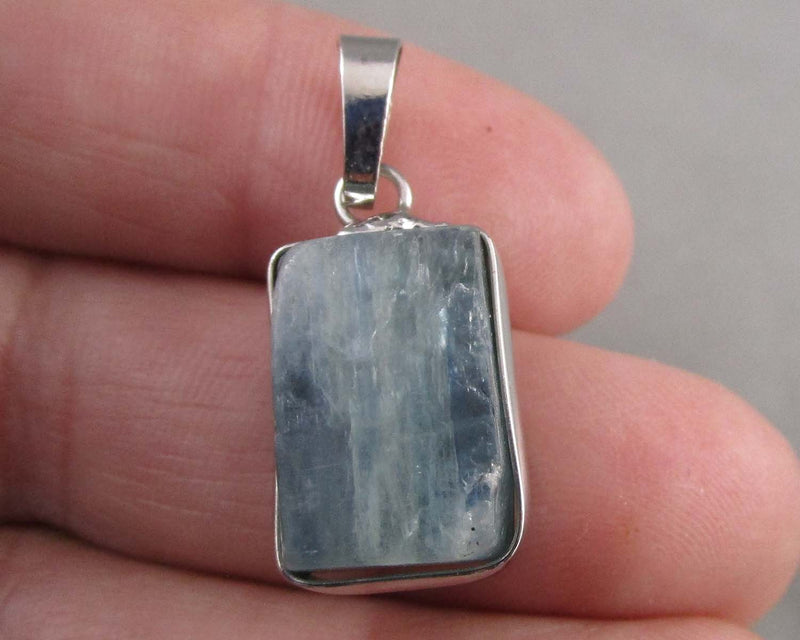 Blue Kyanite Pendant Vintage H111-8
