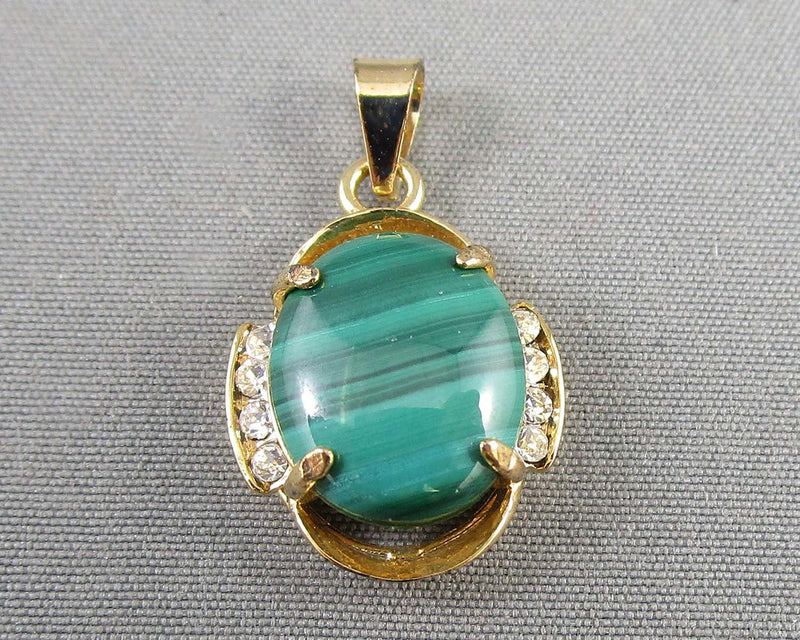 Malachite Pendant (Vintage) B038-4