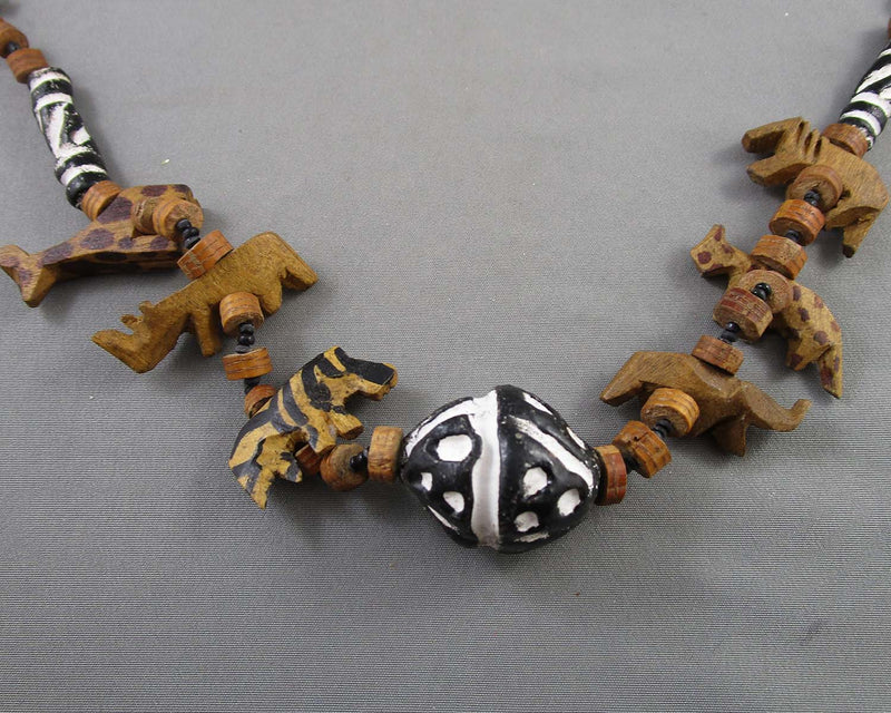 Wood Animal Necklace (Vintage) H004-12