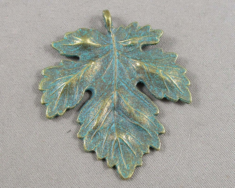 Green Patina Antique Bronze Leaf Pendant 1pc (6047)