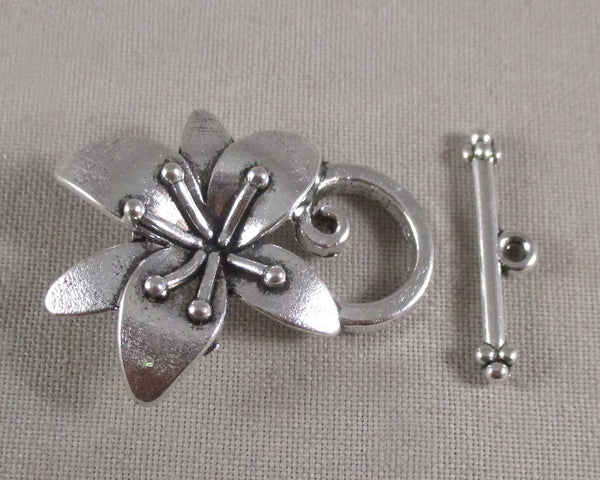 Flower Shaped Toggle Clasp Silver Tone 3 sets (0601)