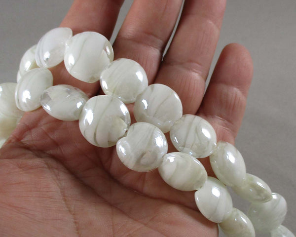 45% OFF!! White Swirl Lampwork Flat Round Glass Beads (0232)