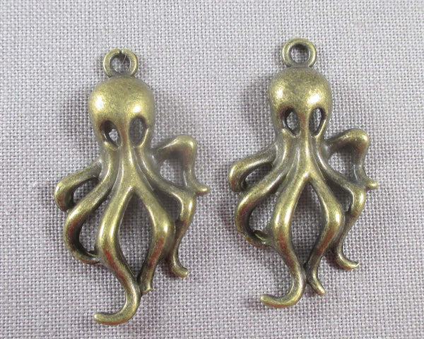 50% OFF!! Octopus Charm Antique Bronze Tone 6pcs (1419)