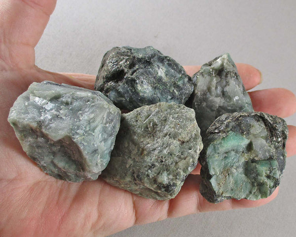 Emerald Stone Raw (Large) 1pc H110**