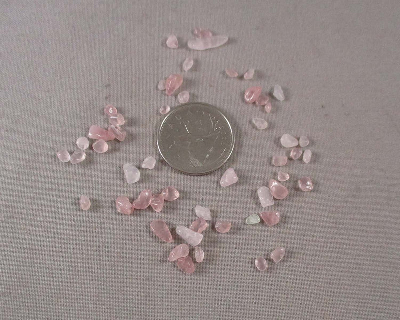 Rose Quartz Crystal Chips (Undrilled) 100gr G016