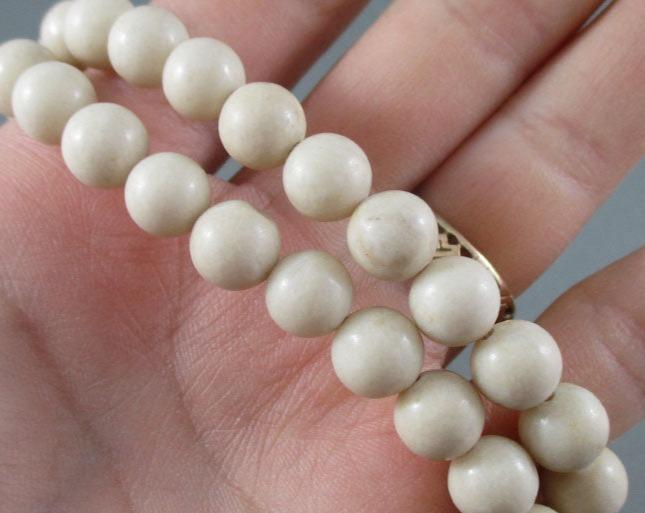 White Fossil Beads Round 8mm 15" Strand (G044-2)