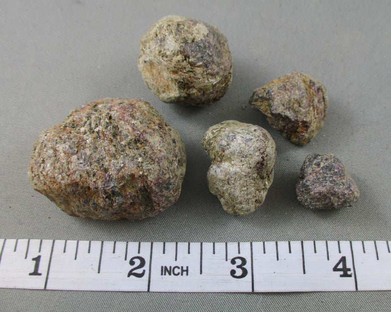 Garnet Stones Raw 3pcs (A353)
