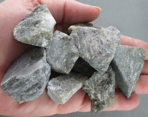 labradorite raw stone